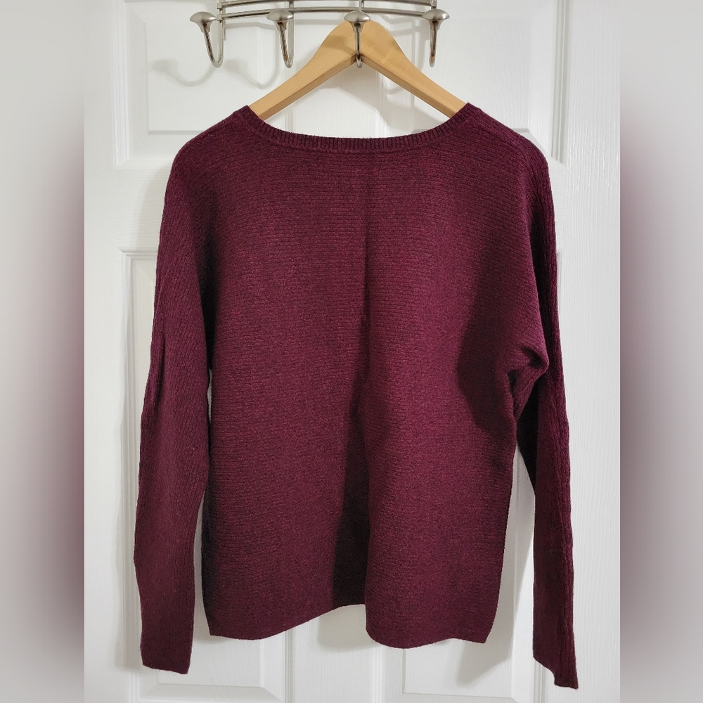 Apt 9 Burgundy and Black Sweater - Picture 2 of 3